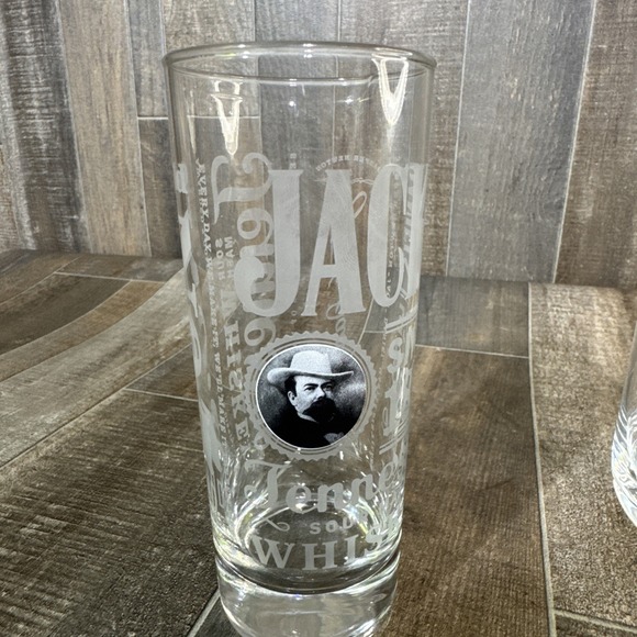 2 Jack Daniel's Glasses One Highball Glass‎ And One Rock's Glass - Picture 4 of 8